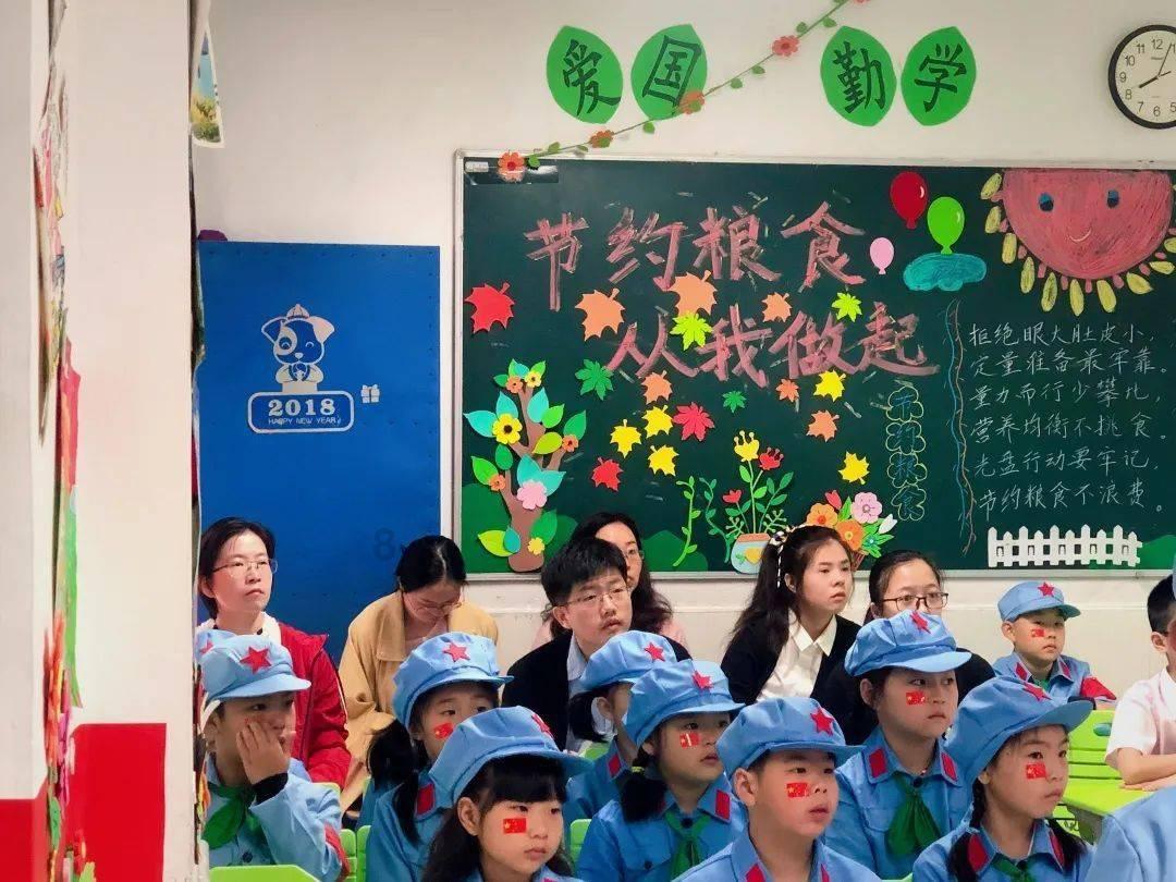 “电商+企社村”拓销路助增收